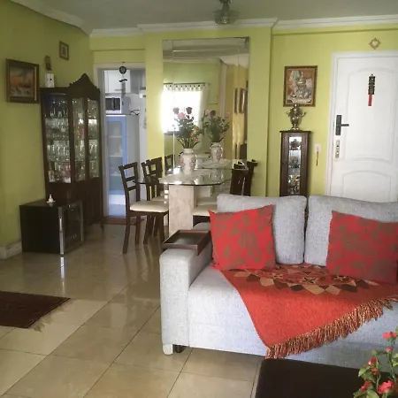 Apartamento Na Quadra Da Praia